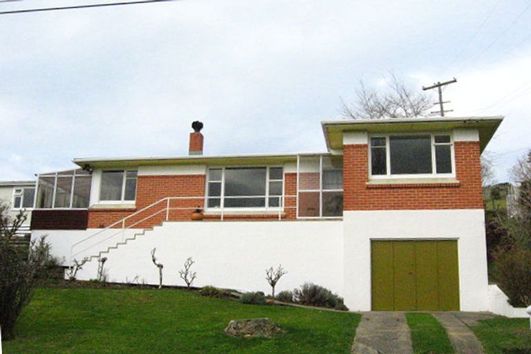 Photo of property in 11 Hellyer Street, Macandrew Bay, Dunedin, 9014