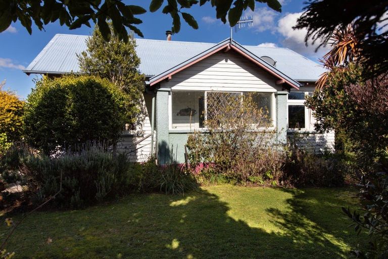 Photo of property in 6 Waterloo Street, Dannevirke, 4930