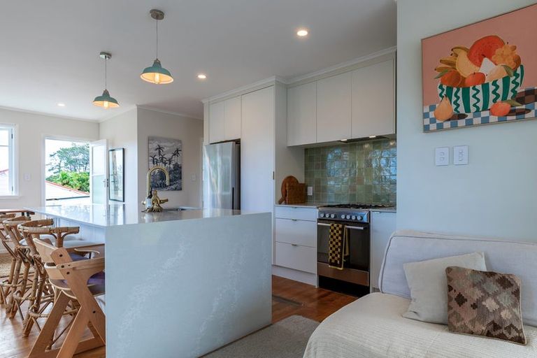 Photo of property in 79 Farquhar Road, Glendene, Auckland, 0602