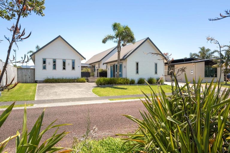 Photo of property in 121 Motu Hei, Pauanui, Hikuai, 3579