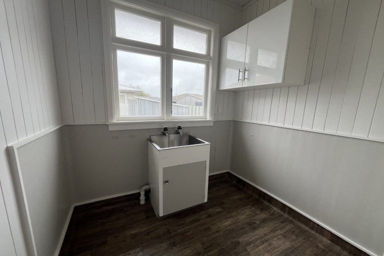 Photo of property in 30 Botanical Road, Takaro, Palmerston North, 4412