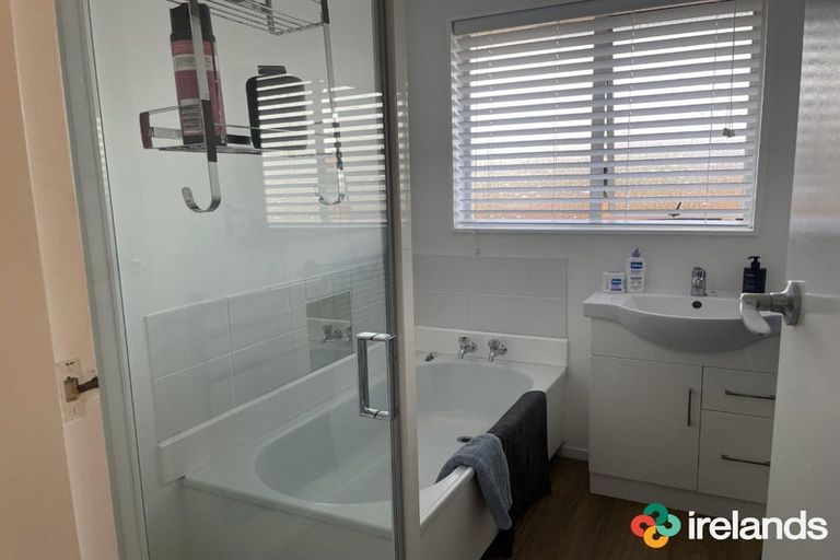 Photo of property in 1/176 Grimseys Road, Redwood, Christchurch, 8051