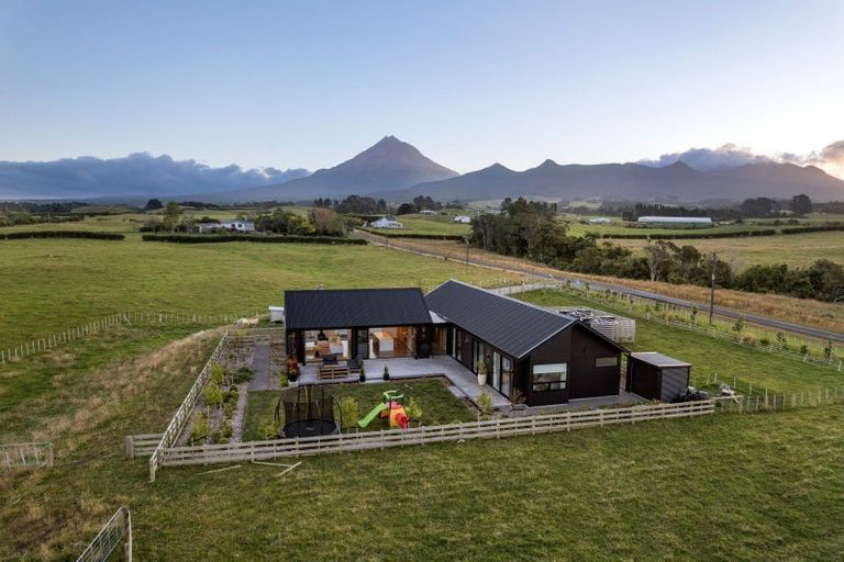 Photo of property in 589 Kent Road, Korito, New Plymouth, 4371