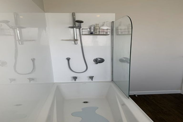 Photo of property in 3 Hawthorn Crescent, Stokes Valley, Lower Hutt, 5019