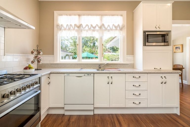 Photo of property in 20 Roa Road, Fendalton, Christchurch, 8041