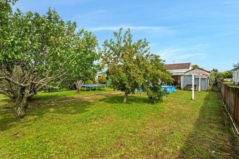 Photo of property in 35 De Lautour Road, Inner Kaiti, Gisborne, 4010