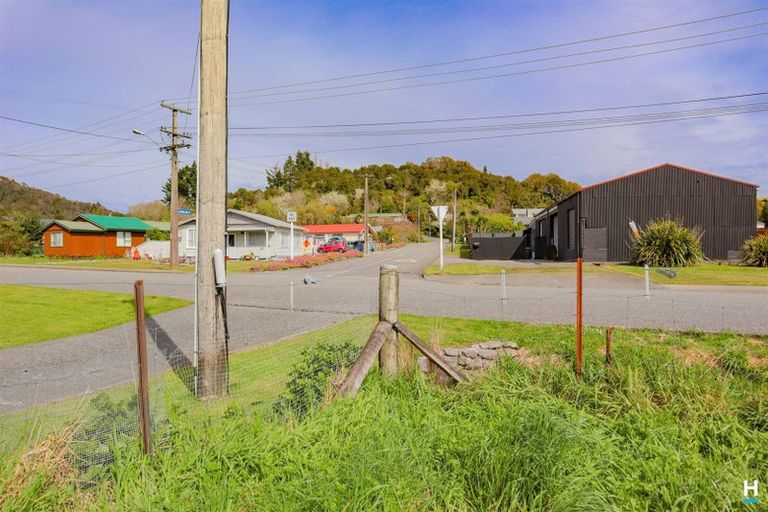 Photo of property in 37 Inverness Street, Dunollie, Runanga, 7803