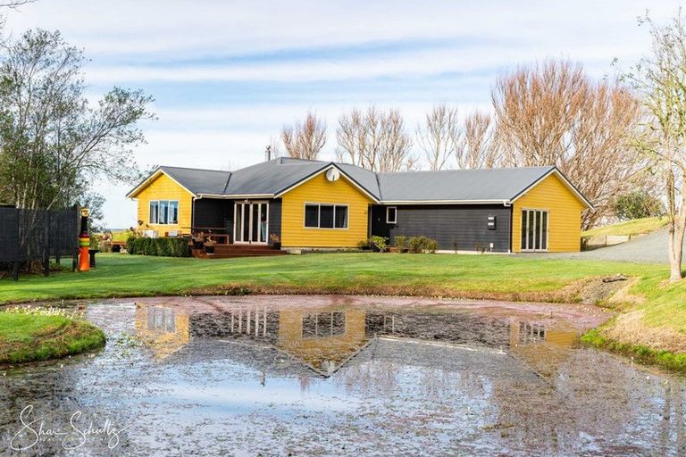 Photo of property in 16 Nikau Lane, Maungaturoto, 0520