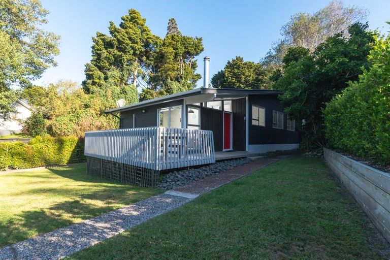 Photo of property in 5 Beeche Place, Birkdale, Auckland, 0626