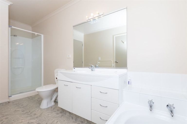 Photo of property in 8 Grevillea Place, Melville, Hamilton, 3206