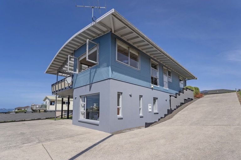 Photo of property in 112 Centennial Drive, Whitianga, 3510