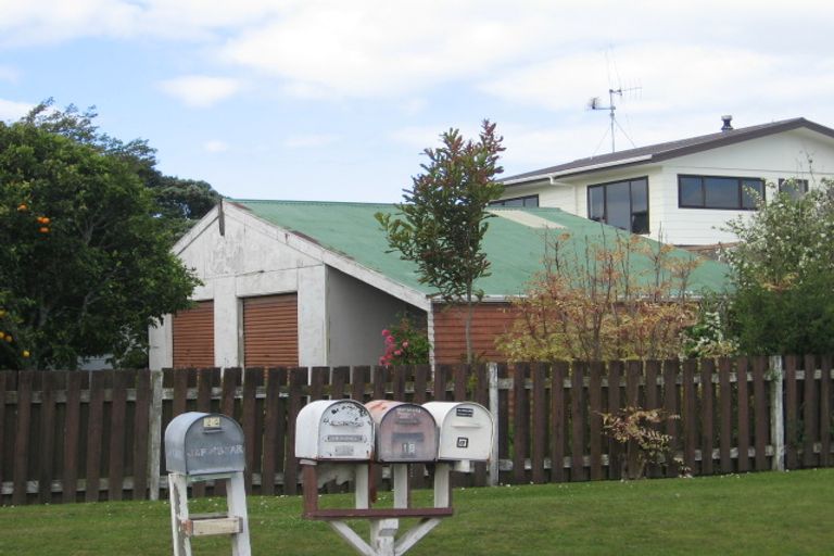 Photo of property in 22 Roretana Drive, Athenree, Katikati, 3177