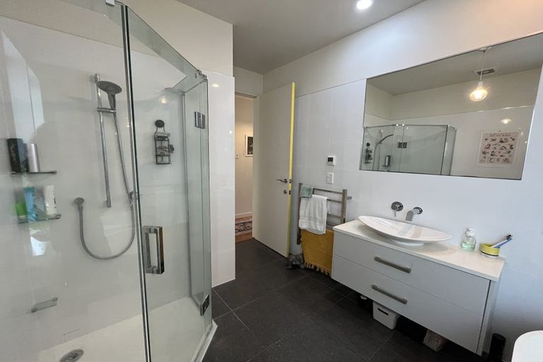 Photo of property in 31 Newman Terrace, Thorndon, Wellington, 6011