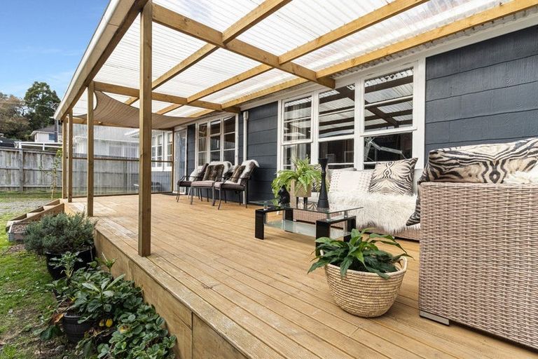 Photo of property in 90 Huatoki Street, Vogeltown, New Plymouth, 4310