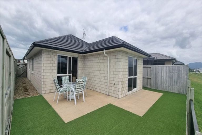 Photo of property in 32 Cupples Street, Papamoa Beach, Papamoa, 3118