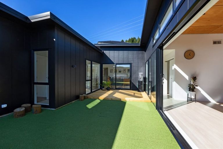 Photo of property in 200 Navigation Drive, Whitby, Porirua, 5024