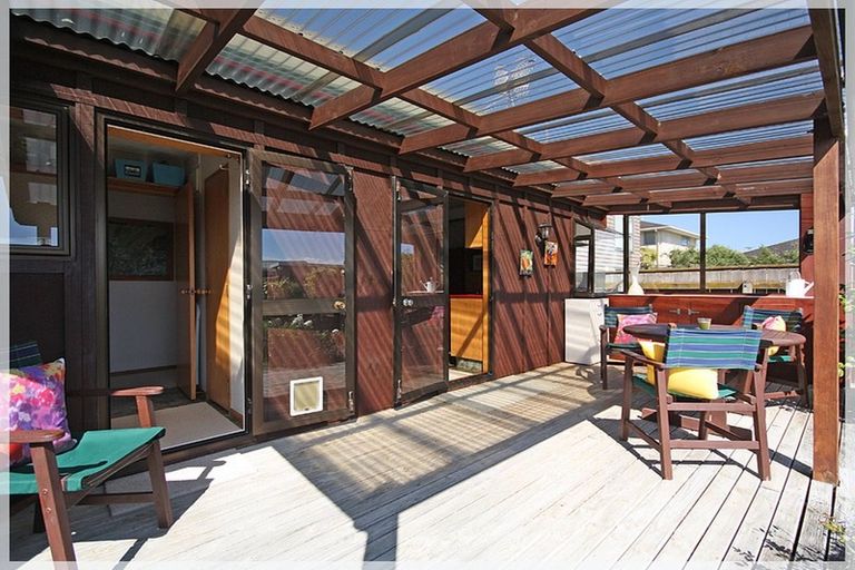 Photo of property in 35 Hartley Street, Foxton Beach, Foxton, 4815