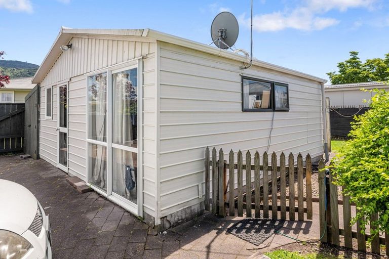 Photo of property in 1 Fenruss Street, Fairy Springs, Rotorua, 3015