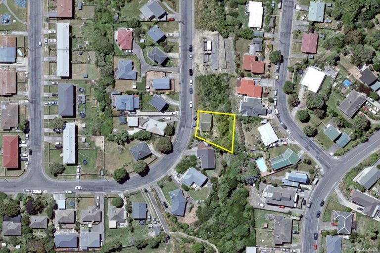 Photo of property in 25 Tukanae Street, Strathmore Park, Wellington, 6022