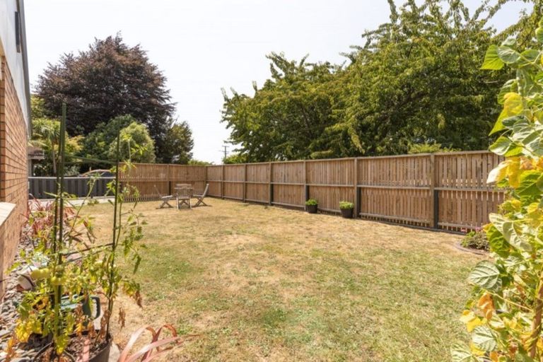 Photo of property in 319a Shakespeare Street, Leamington, Cambridge, 3432