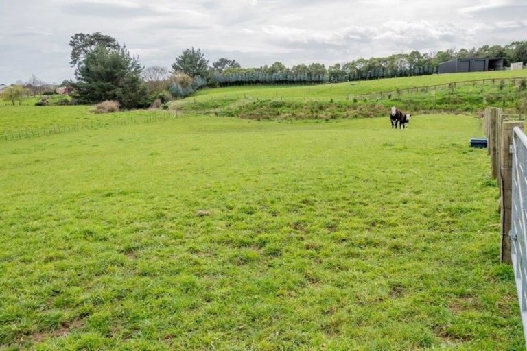 Photo of property in 10 Tarrant Way, Ohau, Levin, 5570