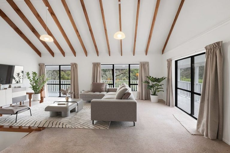 Photo of property in 10a Wingfield Place, Churton Park, Wellington, 6037