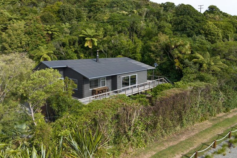 Photo of property in 43 Belview Road, Havelock, Picton, 7281