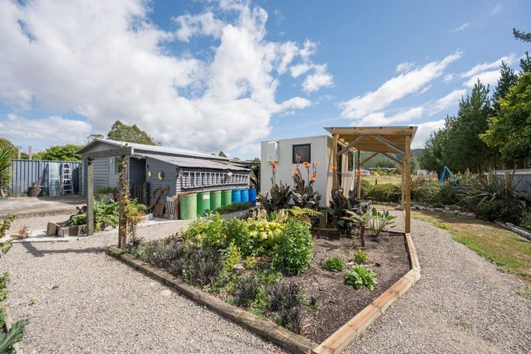 Photo of property in 195 Whitby Road, Wakefield, 7025