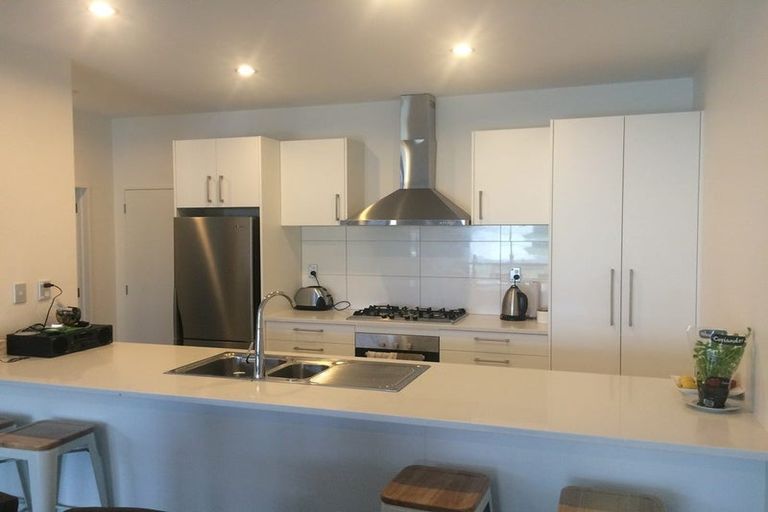 Photo of property in 27 Popokatea Drive, Takanini, 2112