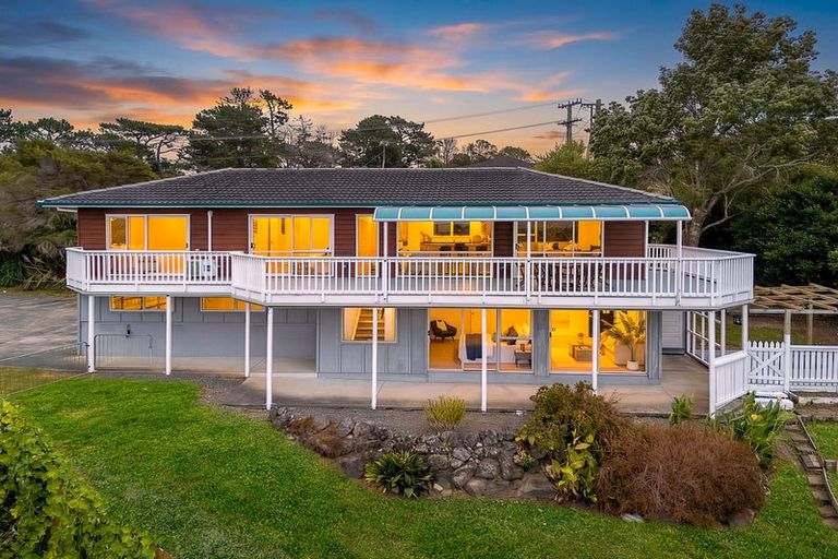 Photo of property in 281 Sturges Road, Henderson Valley, Auckland, 0612