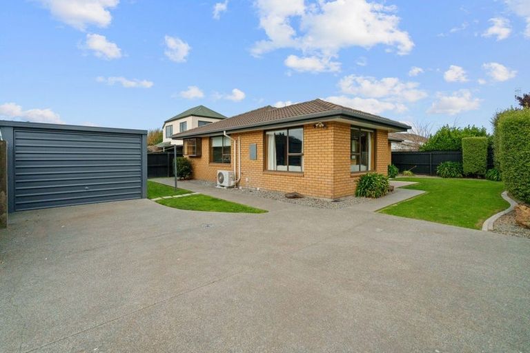 Photo of property in 2/19 Cunningham Place, Halswell, Christchurch, 8025