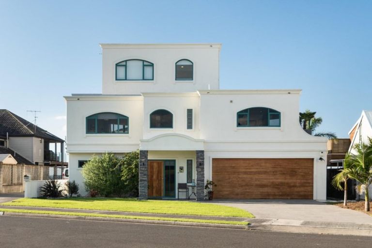Photo of property in 26a Sunbrae Grove, Mount Maunganui, 3116