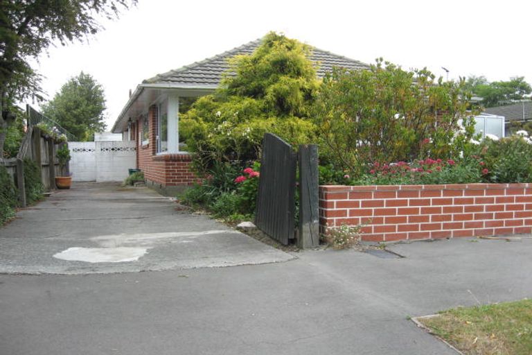 Photo of property in 5 Clonbern Place, Upper Riccarton, Christchurch, 8041