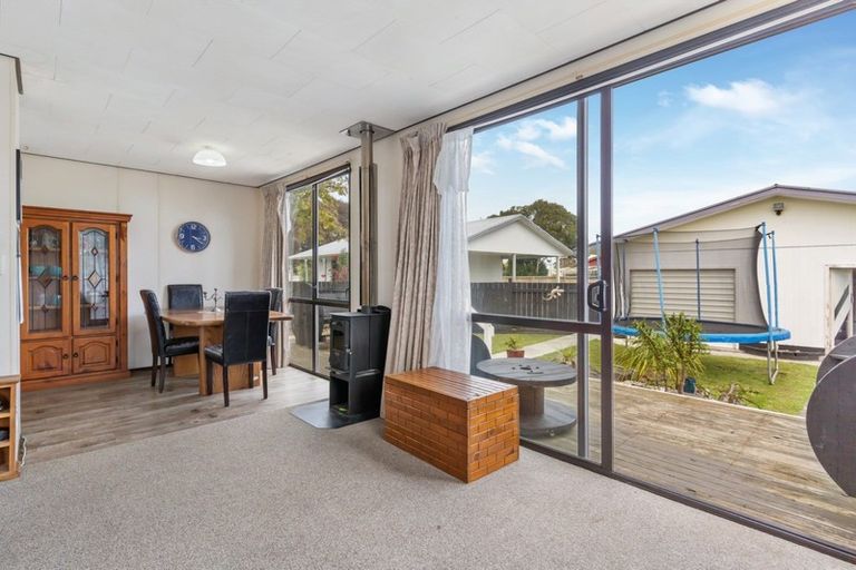 Photo of property in 3b Longstead Avenue, Papamoa Beach, Papamoa, 3118