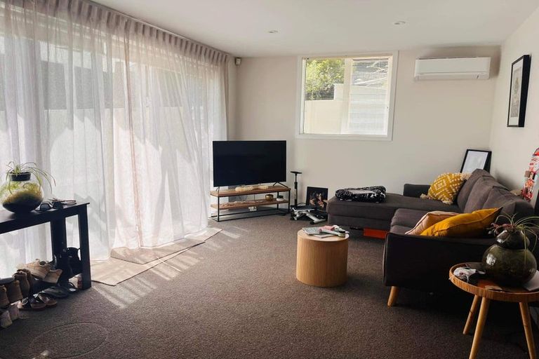 Photo of property in 120 Milton Road, Bluff Hill, Napier, 4110