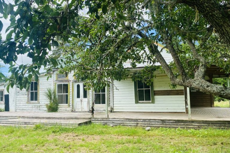 Photo of property in Waipiro Road, Te Puia Springs, Tokomaru Bay, 4079
