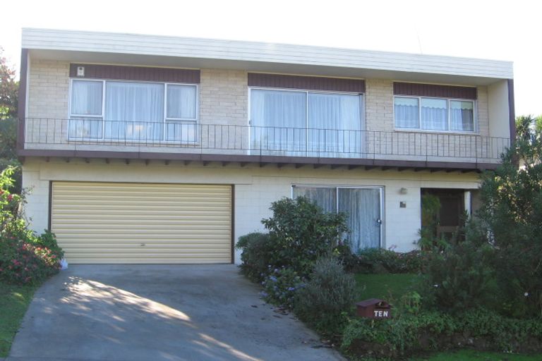 Photo of property in 10 Coromandel Crescent, Mairangi Bay, Auckland, 0630