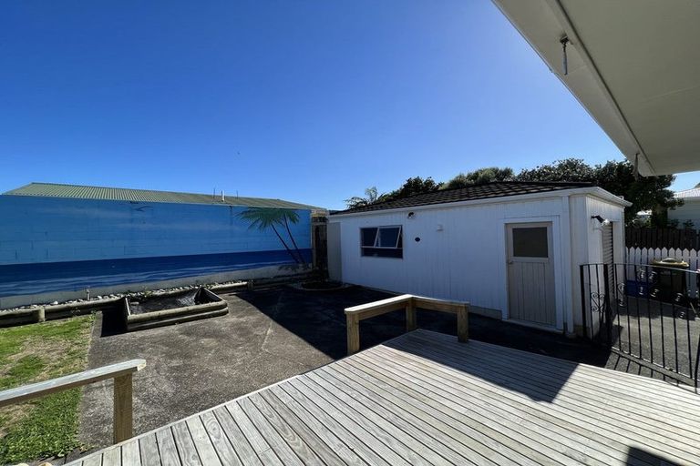 Photo of property in 7 Oleander Place, Bell Block, New Plymouth, 4312