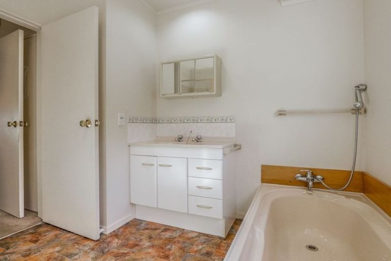 Photo of property in 17b Villa Grove, Paraparaumu, 5032