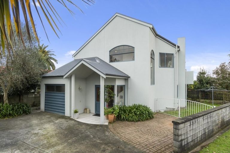 Photo of property in 36 Lloyd Street, Parkvale, Tauranga, 3112