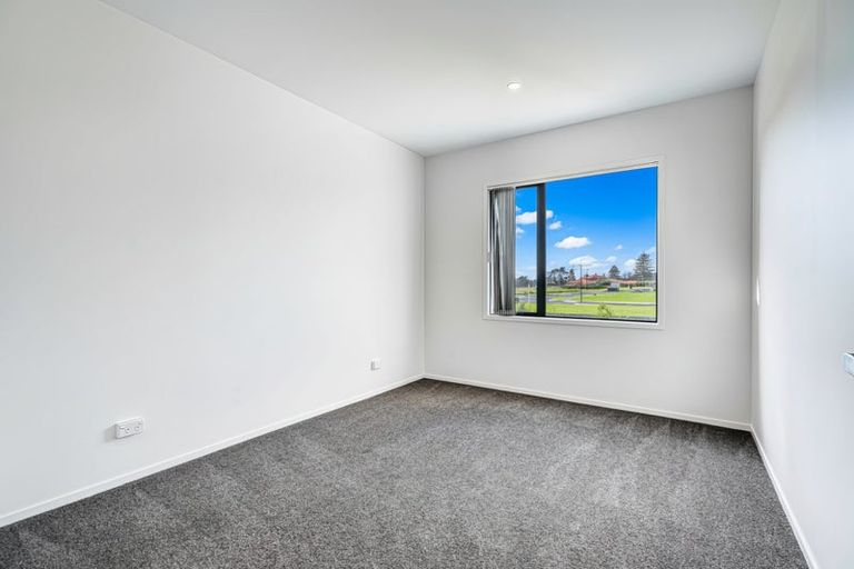 Photo of property in 61 Hayfield Way, Karaka, Papakura, 2113