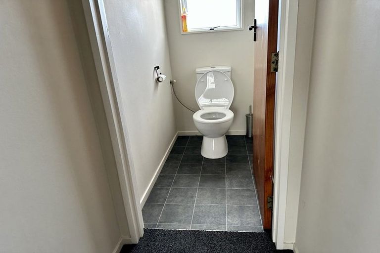 Photo of property in 24 Suzanne Grove, Kelvin Grove, Palmerston North, 4414