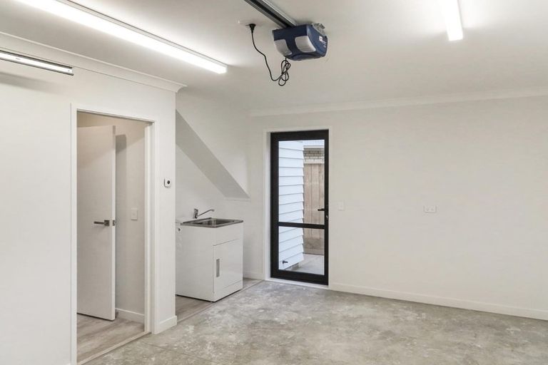 Photo of property in 90c Cambridge Terrace, Waterloo, Lower Hutt, 5011