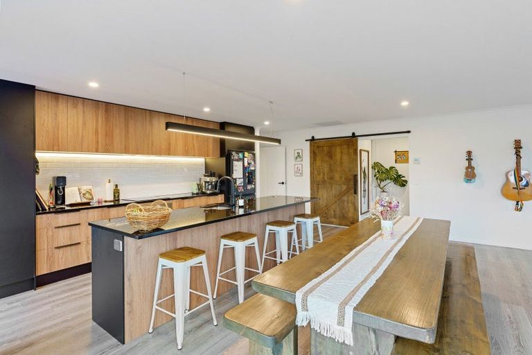 Photo of property in 5 Te Puke Te Ao Way, Otaki, 5512