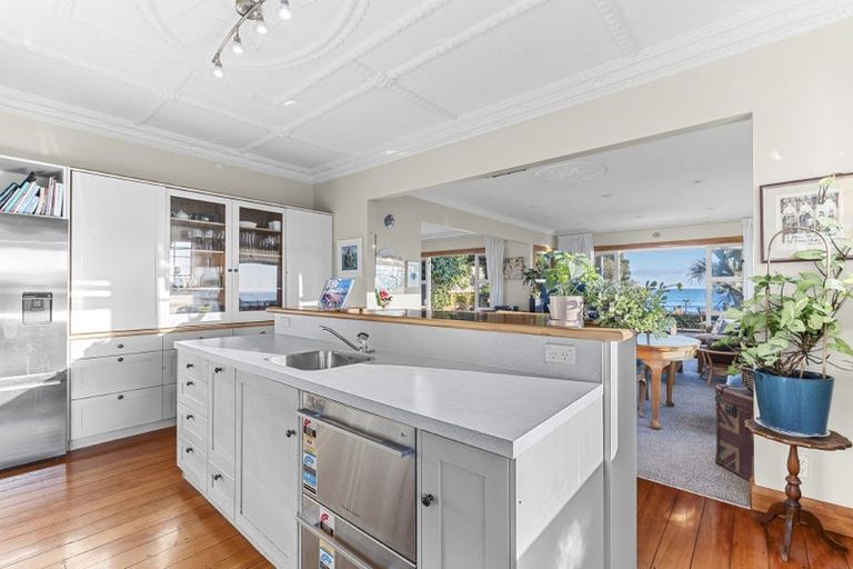 Photo of property in 42 Octavius Place, New Plymouth, 4312