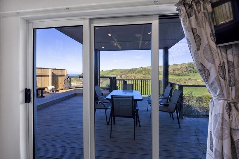 Photo of property in 48 Kawei Road, Ohawe, Hawera, 4671