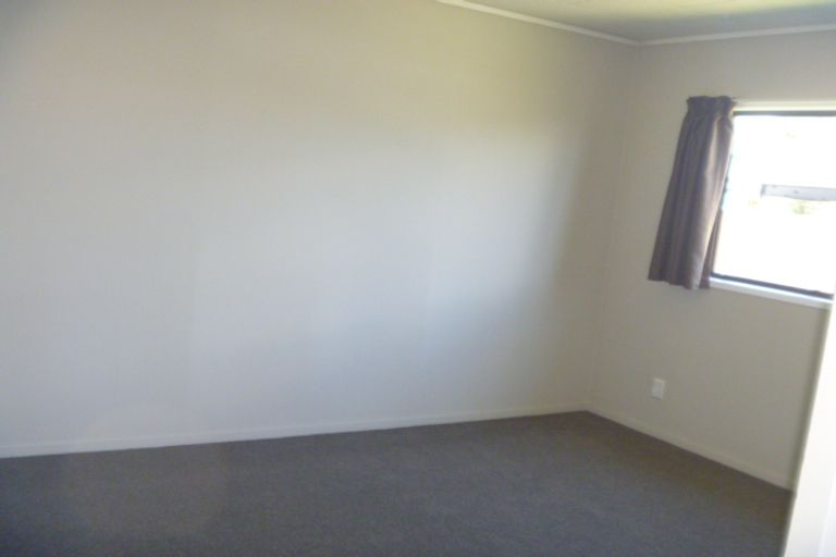 Photo of property in 1/8 Senecio Place, Weymouth, Auckland, 2103