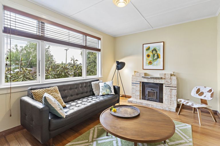 Photo of property in 41 Rhodes Street, Carterton, 5713