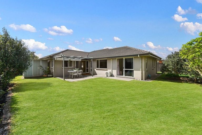 Photo of property in 20 Malbec Place, Rototuna, Hamilton, 3210