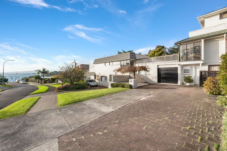 Photo of property in 2/9 Takutai Avenue, Bucklands Beach, Auckland, 2012